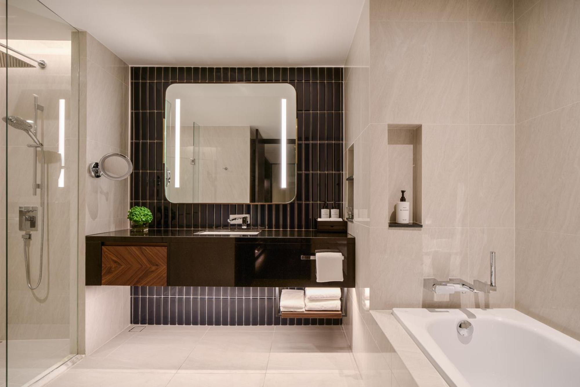 Khách sạn Intercontinental Sukhumvit By Ihg
