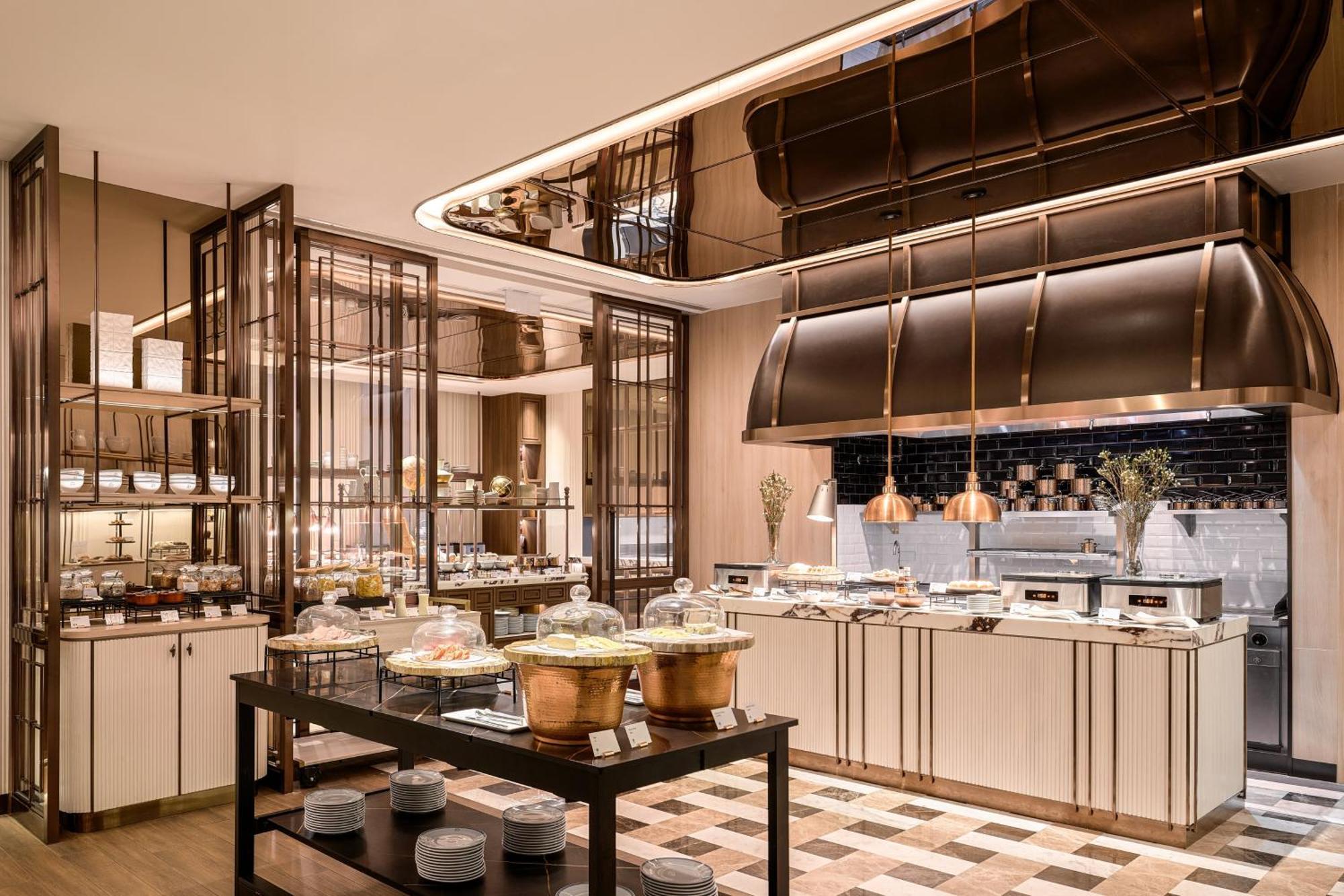 Khách sạn Intercontinental Sukhumvit By Ihg 5*